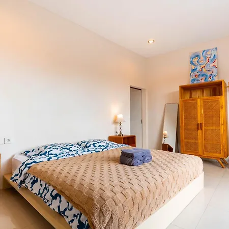 Baliwatchi Villa With Kitchen, Wi-Fi And Pool