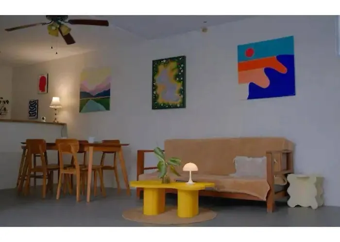ゲストハウス Baliwatchi With Kitchen, Wi-fi And Pool 3*