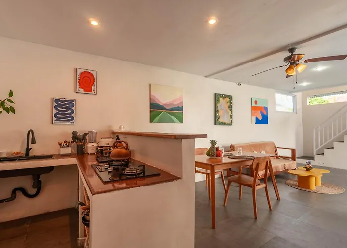 Baliwatchi With Kitchen, Wi-fi And Pool