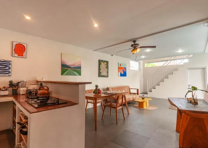 Baliwatchi With Kitchen, Wi-fi And Pool ゲストハウス チャングー